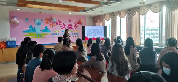 1.學(xué)法增知。學(xué)習(xí)新修訂的《婦女權(quán)益保障法》.jpg
