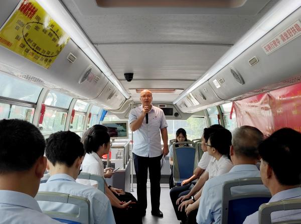 5.圖為溫桂軍作宣講。.jpg